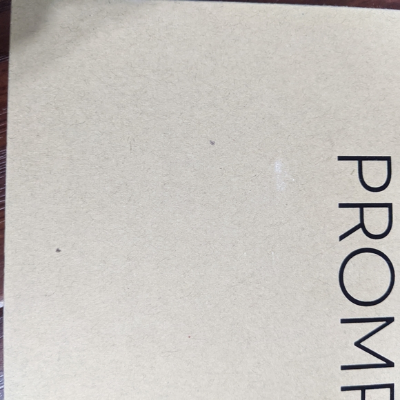 400 Writing Prompts Journal - Picture 2 of 8